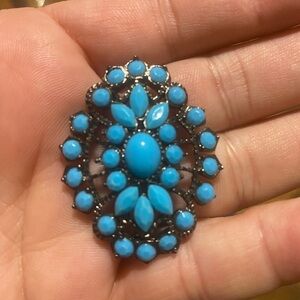 Vintage-Inspired Turquoise Brooch